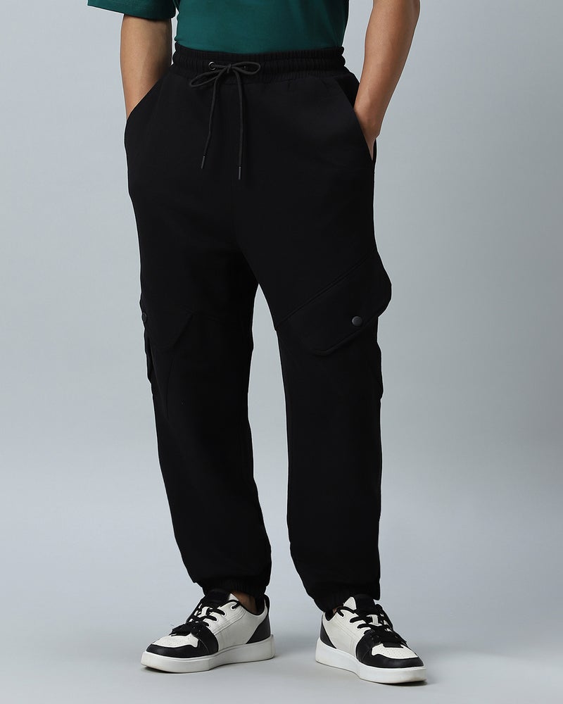 bewakoof Men's Black Super Loose Fit Cargo Warm Joggers - Image 2